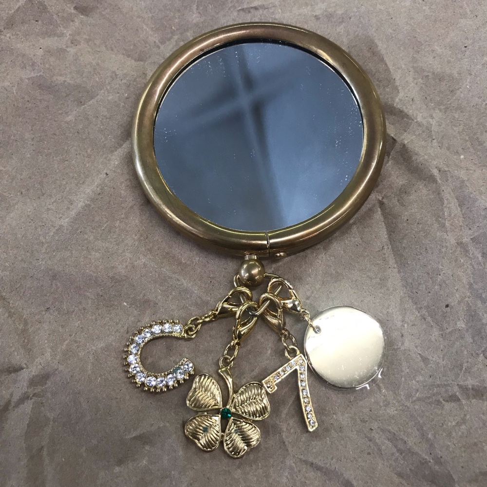 Irving Rice “Be Lucky” Charm Compact